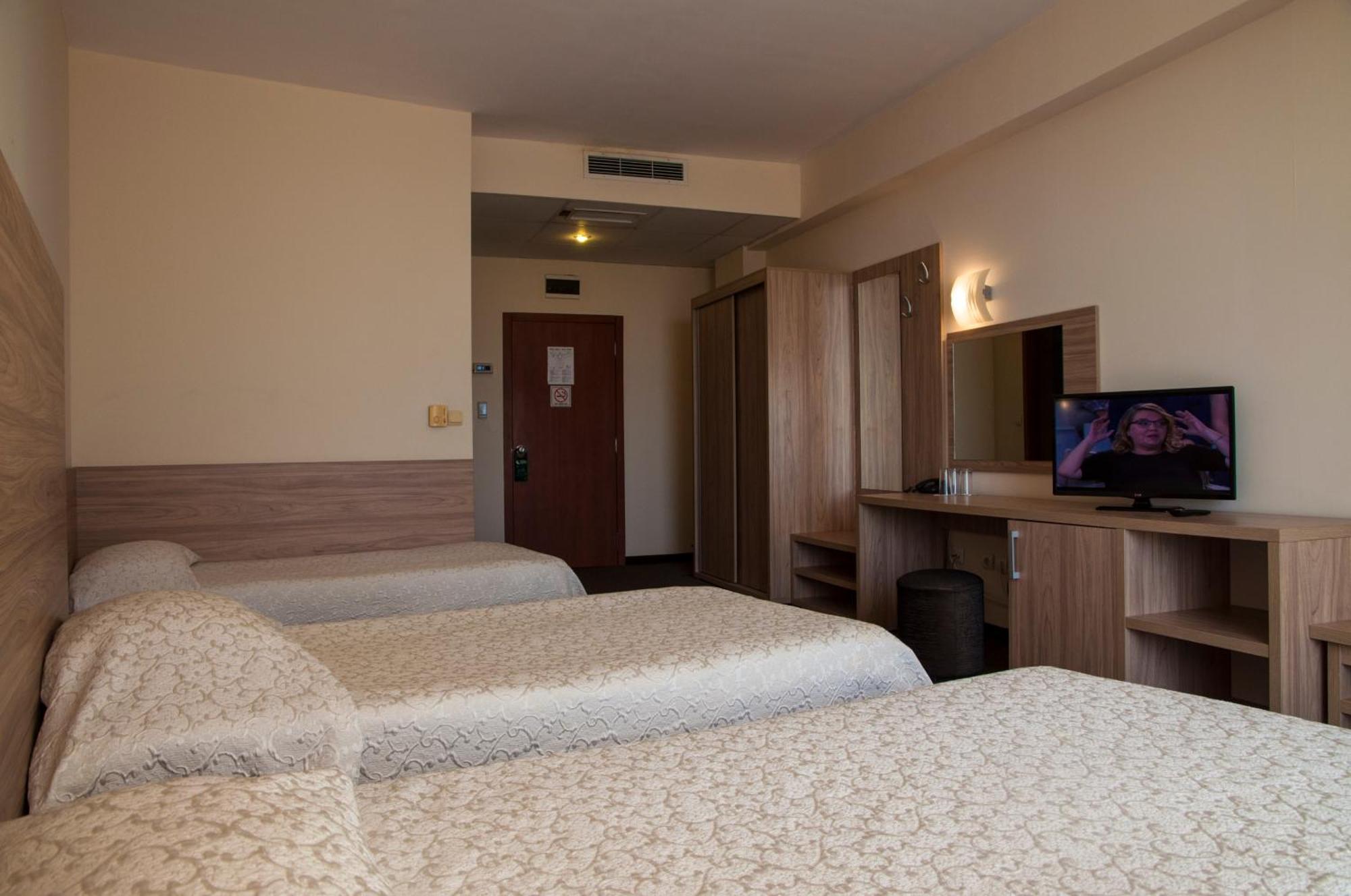 Elena Hotel And Wellness Golden Sands Room photo